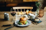 roskilde takeaway restaurant firmafrokost selskabsmenu burgere drinks vegansk hygge familie børnevenlig