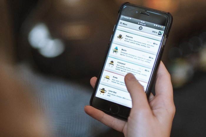 med vores digitale løsning shortcuts kan vi byde på en god og tryg restaurant oplevelse når du skal nyde din burger i københavn roskilde hillerød lyngby